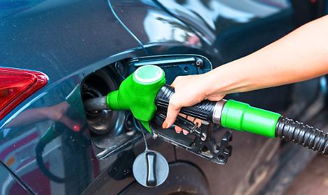 Gasolio e benzina alle stelle ma risparmiare si pu&ograve;: la mappa dei distributori torinesi meno cari