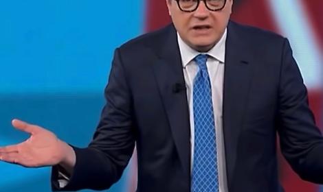 Cerno parla degli omosessuali di destra: "Schifo per i gay di destra che cantano"