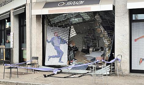 Emergenza spaccate, il sindaco chiede pi&ugrave; poliziotti: &laquo;A Torino mancano 200 agenti&raquo;