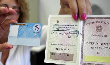 Torino, addio alla carta d'identit&agrave; cartacea e cos&igrave; si avvia &ograve;a corsa contro il tempo per 83mila cittadini