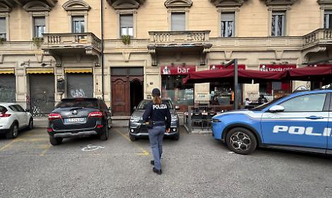 La polizia in via Masserano