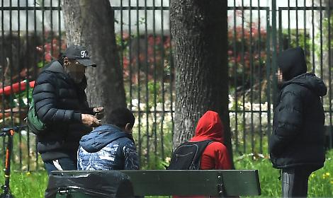 I disperati sono tornati al "tossic park" del Sempione