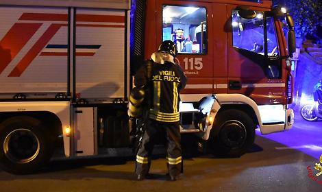 Fiamme nella notte a Salbertrand: paura alla storica falegnameria