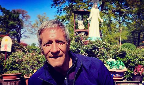 Il ritorno del veggente a Stupinigi: &laquo;Tre segreti dalla Madonna, uno si &egrave; gi&agrave; avverato&raquo;