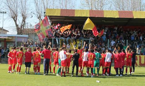 Tre ex calciatori del Bra accusati di stupro dopo festa Serie C. Uno milita nel Ligorna