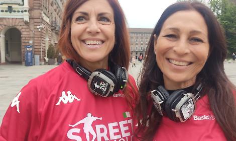 La carica dei 500 per lo sport &ldquo;di strada&rdquo;, cuffie e Zumba: &laquo;La palestra &egrave; la citt&agrave;&raquo;