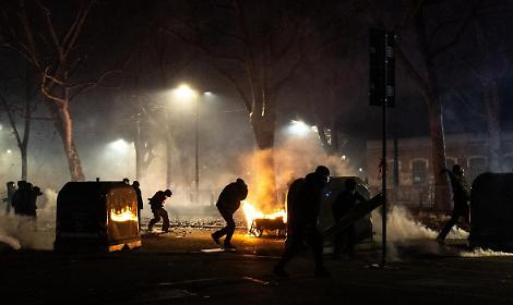 Askatasuna, stracci in aula &laquo;Sono delinquenti abituali e professionali&raquo;