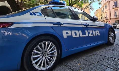 Ruba a un paziente in barella al pronto soccorso: arrestato 45enne a Torino