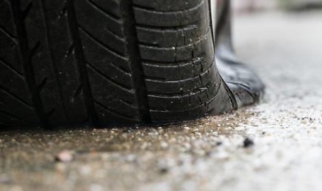 Tentata rapina con la tecnica della gomma bucata, arrestato un 54enne