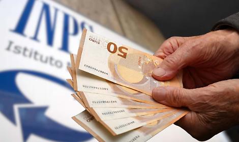 Pensioni di maggio, tutte le date e novit&agrave; del cedolino: ricalcoli e rimborsi in arrivo