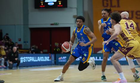 La Reale Mutua perde a Cremona nel primo turno dei play-in e termina la sua stagione