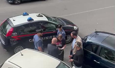 Protesta Radicali Italiani: segretario arrestato a Roma per apertura negozio di cannabis light
