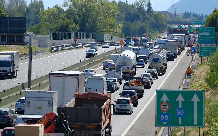 Autostrade, Pasqua e Pasquetta da bollino rosso, scatta il piano per l'esodo