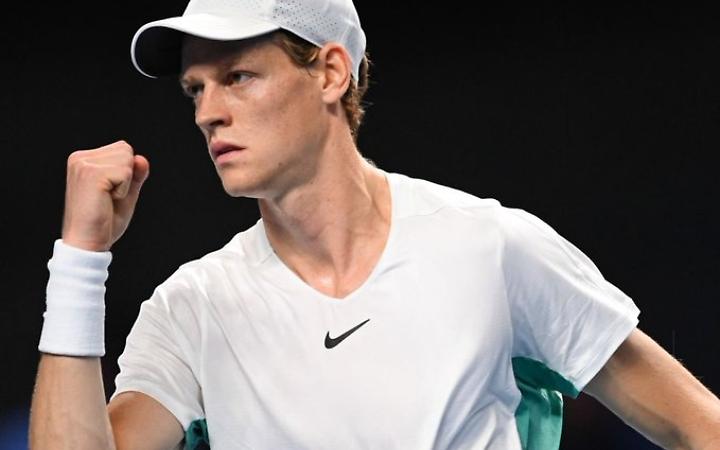 Sinner batte Djokovic: è finale contro Alcaraz al Six Kings Slam