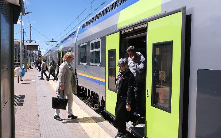 Lavori sulla linea Torino-Pinerolo: treni fermi per due mesi