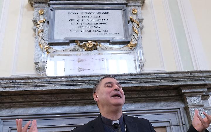 Repole sull'attacco di Trump al Papa: "Colpito con volgarit&agrave; senza precedenti"