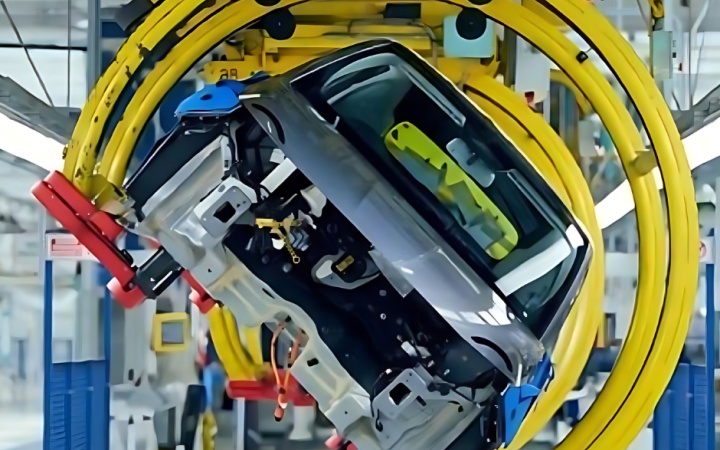 Dall'imperatore al triumvirato: Torino non &egrave; solo pi&ugrave; automobile, ma la crescita resta lenta