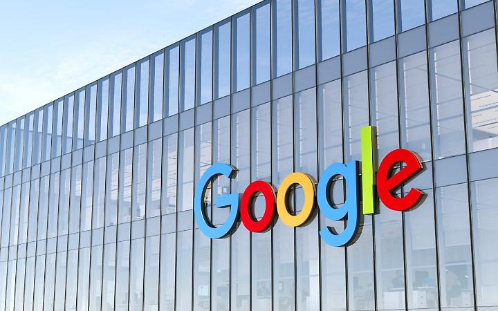 Google spinge sull’intelligenza artificiale: ora è il tuo assistente personale al telefono