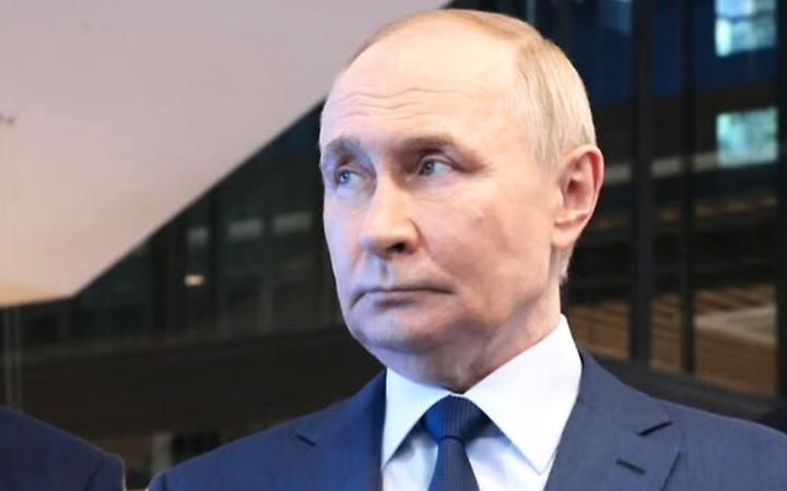 Putin visita Kursk: tensioni crescenti al confine con l'Ucraina