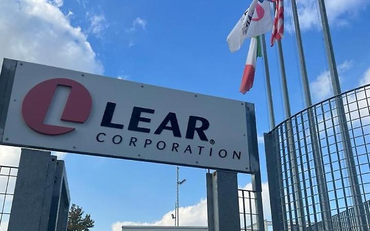 Lear, prende forma il piano Zetronics: 368 lavoratori riassorbiti in tre anni
