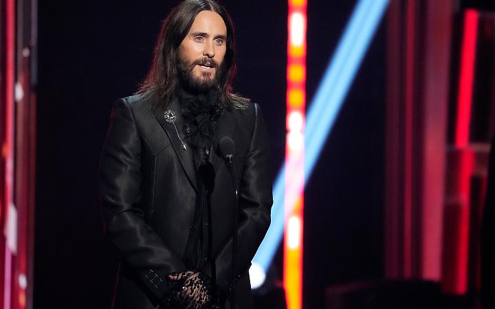 Jared Leto accusato da nove donne: nuove rivelazioni su comportamenti inappropriati