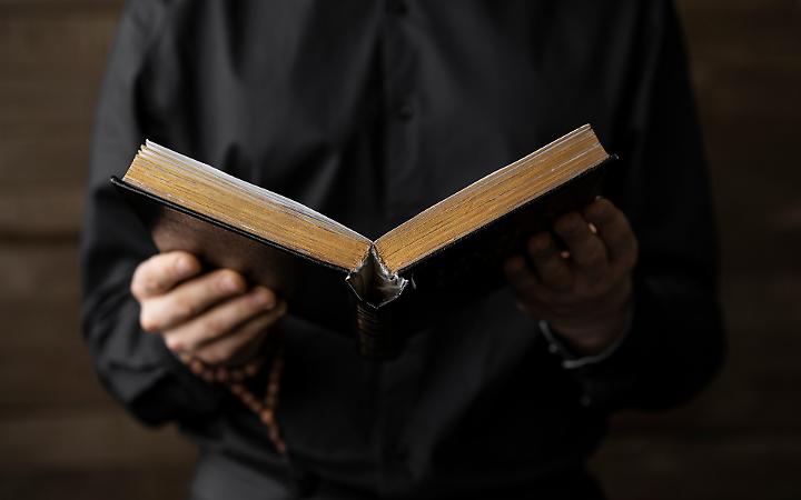 Bibbia o Corano: quale dei due ha venduto di più?