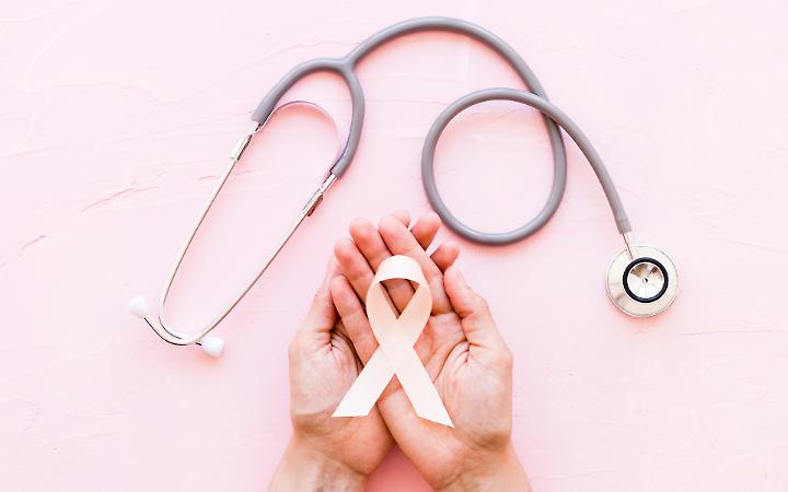 Ricerca sui tumori femminili, a Torino l'incontro tra Fondazione Marazzato e Veronesi