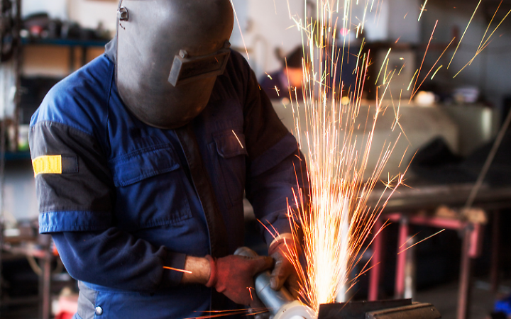 Firmato il contratto dei metalmeccanici: a Torino riguarda 53mila lavoratori (tranne Stellantis)