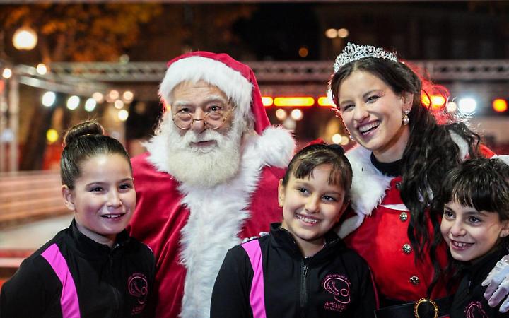 A Torino &egrave; gi&agrave; arrivato Babbo Natale. Inaugurato il Villaggio di piazza Solferino