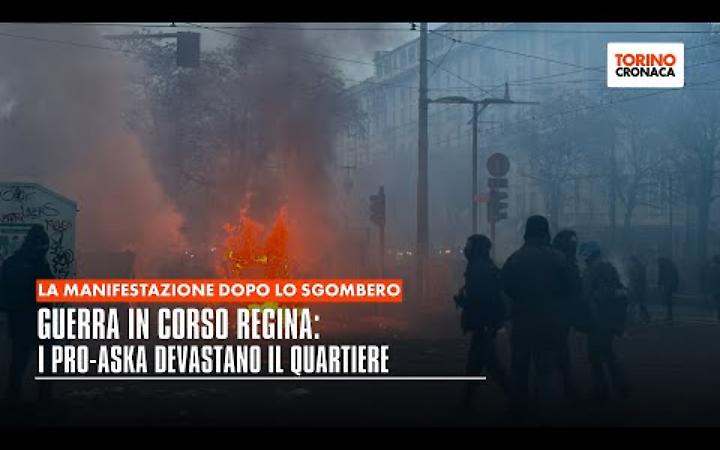 Fiamme, razzi e scontri: il corteo di Torino in 2 minuti VIDEO