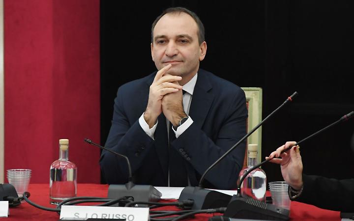 Sfiducia a Rosatelli, stop dalla maggioranza: la mozione resta in fondo all&rsquo;ordine del giorno