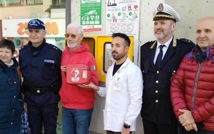 Borgo Filadelfia, torna il defibrillatore rubato alla farmacia Madonna delle Rose