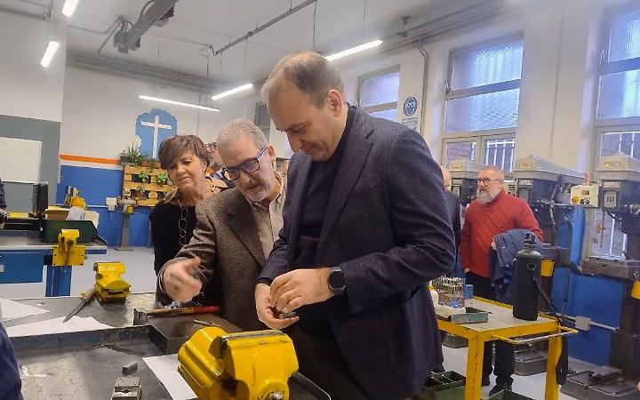 &laquo;Ogni anno formiamo oltre 50 lavoratori sanitari&raquo;: una chance per i disoccupati con corsi oss e odontoiatria