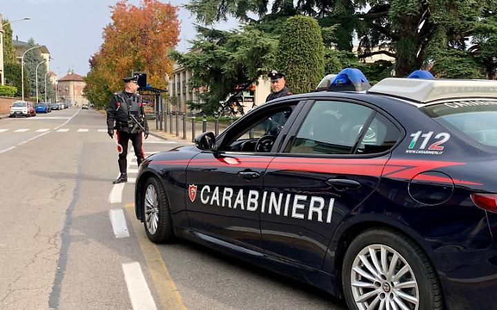 Pino Torinese, si finge un carabiniere per truffare un'anziana: arrestato (dai veri militari)