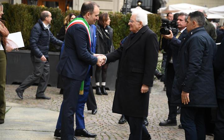 L'arrivo del presidente Mattarella al Teatro Carignano