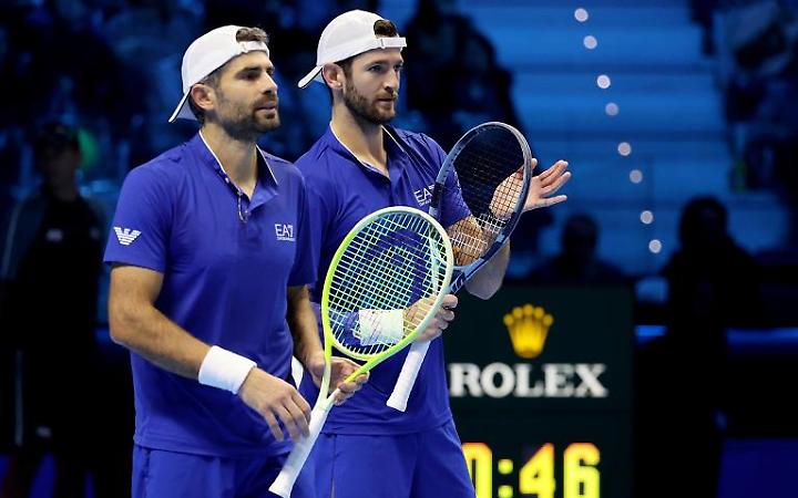 Simone Bolelli e Andrea Vavassori rimontano Pavlasek e Smith e partono bene all'Atp 500 di Doha