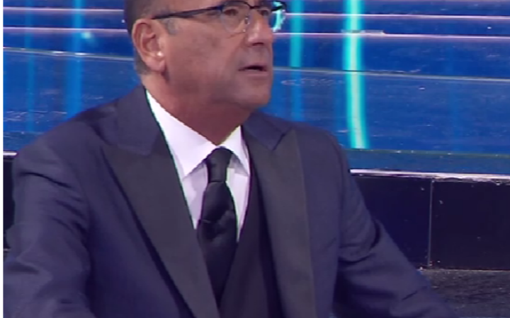 Si riaccendono le luci, il via alla terza serata dell'Ariston