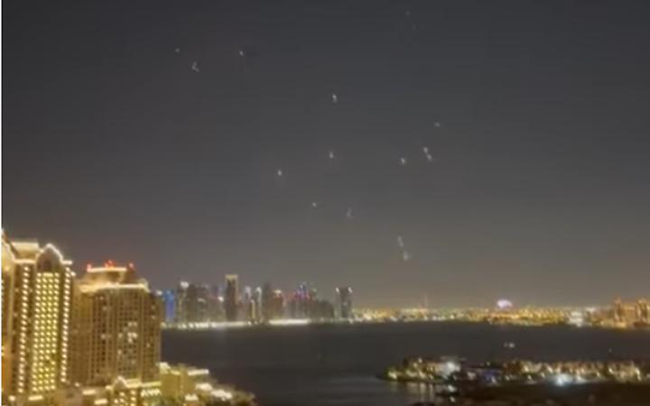 "Bambine, sono fuochi d'artificio": il dramma della famiglia torinese bloccata a Doha dal 28 febbraio