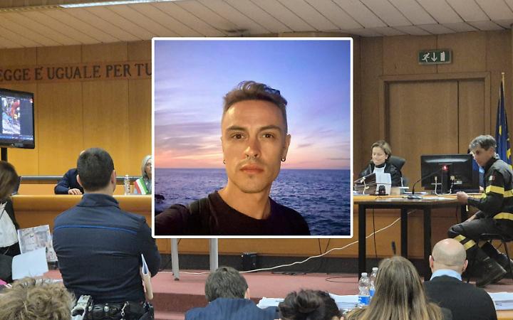 Nel riquadro, Jacopo Peretti. In aula, il pompiere Maurizio Tonda