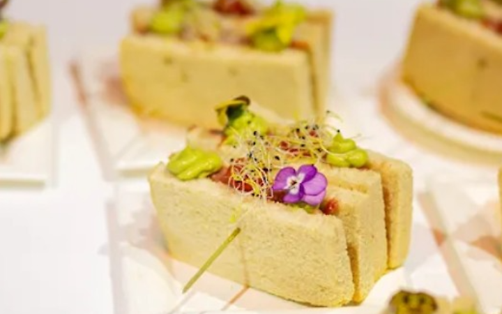 Tramezzino con i fiori