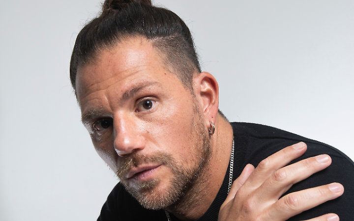 Enrico Nigiotti oggi a Torino per il firmacopie con i fan