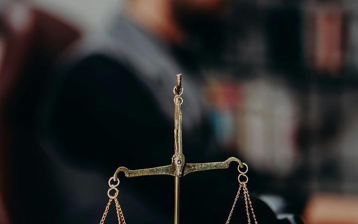 Riforma della magistratura, Carmagnola apre il dibattito: tre voci tecniche per capire il referendum