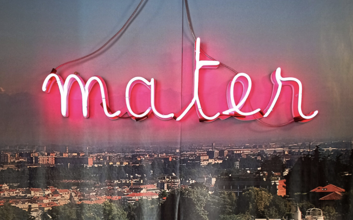 Ti sei mai chiesto cosa significa &lsquo;MATER&rsquo; sulla collina di Torino? La risposta &egrave; sorprendente