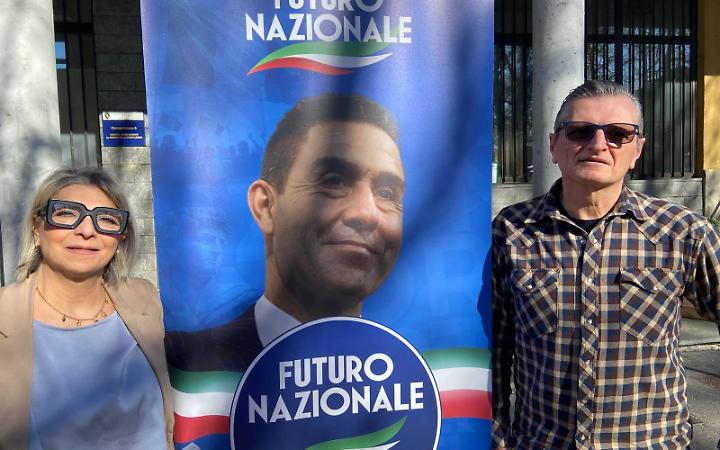 Il Generale avanza a Torino: &laquo;Noi siamo i veri leghisti&raquo;