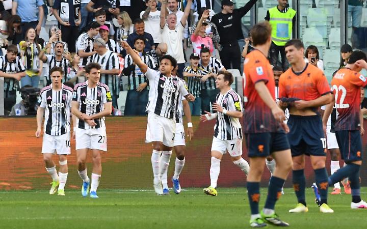 L'esultanza di McKennie in Juventus-Genoa 2-0