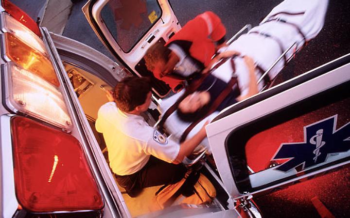 Dieci persone si sentono male dopo pranzo