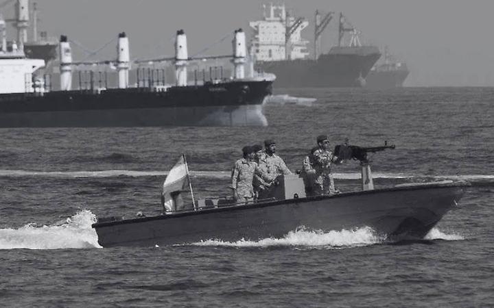 Lo Stretto di Hormuz &egrave; il punto pi&ugrave; pericoloso del mondo: cosa possono davvero fare gli USA