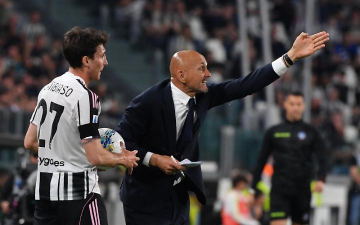 Juve e quel dettaglio passato inosservato (contro il Bologna). Intanto un ex la incorona: "Pu&ograve; arrivare seconda..."