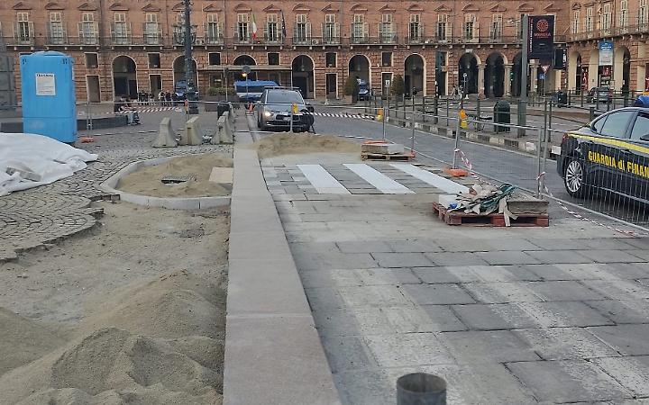 Strisce fantasma e crisi dell&rsquo;asfalto: &laquo;Allo studio vernici pi&ugrave; resistenti&raquo;