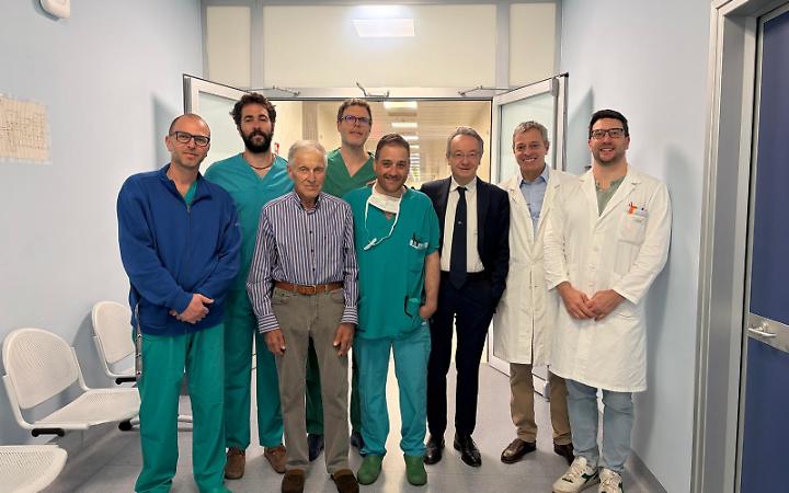 Cuore &ldquo;riparato&rdquo; senza bisturi: alle Molinette primo intervento con doppia valvola trattata a cuore battente